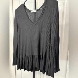 Eri + Ali Black V-Neck Textured Long sleeve top shirt Medium M